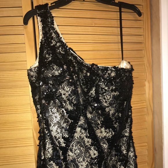 Prom dress - Picture 3 of 3